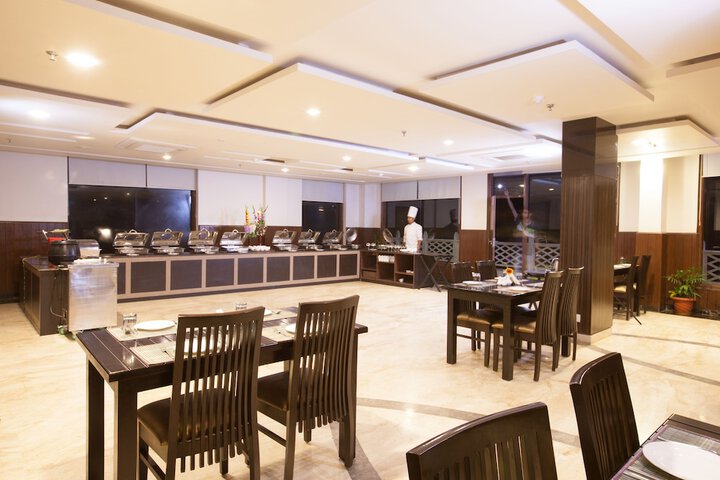 Dining 306 of 338