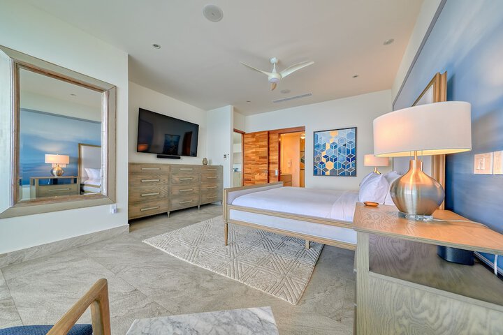 Room 19 of 270