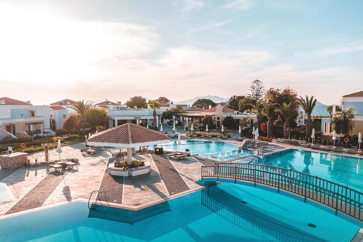 Pool 86 of 245