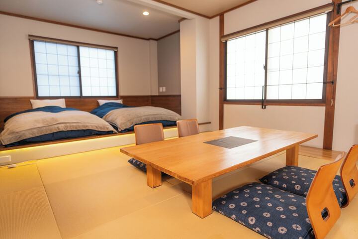 Room 28 of 36
