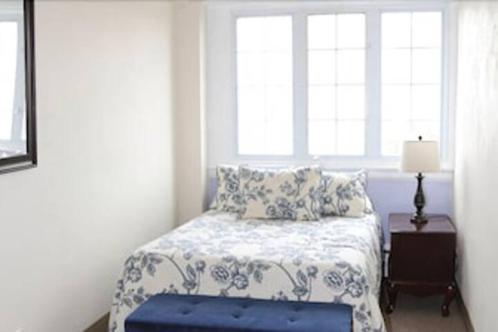 Room 66 of 108