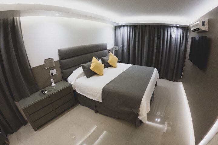 Room 18 of 65