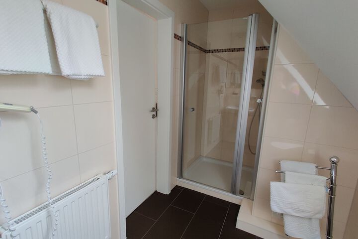 Room 20 of 32