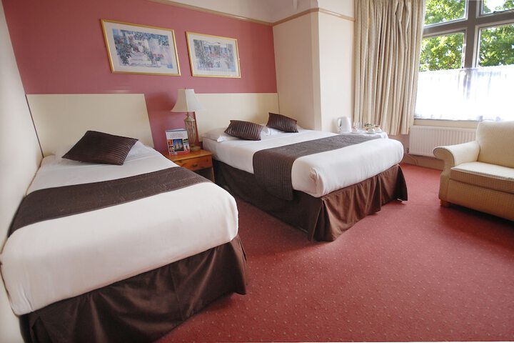 Room 3 of 33