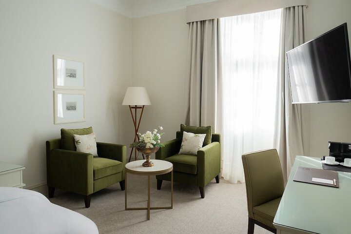 Room 17 of 54
