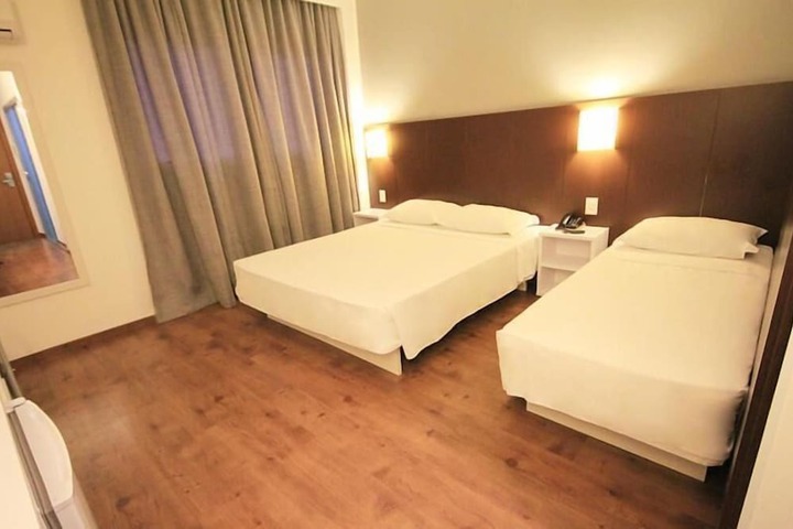 Room 10 of 22