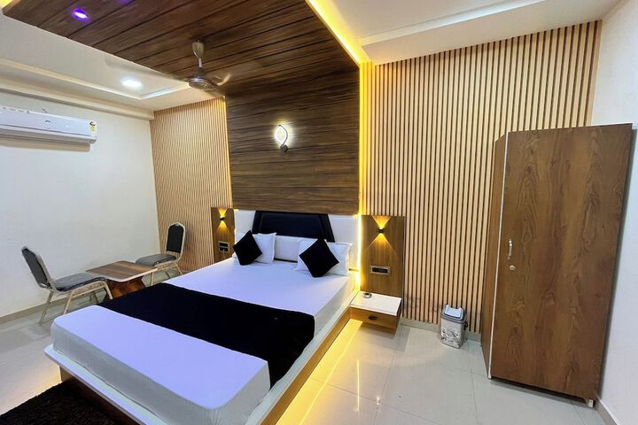 Hotel The Grand Near Maninagar Railway Station Ahmedabad