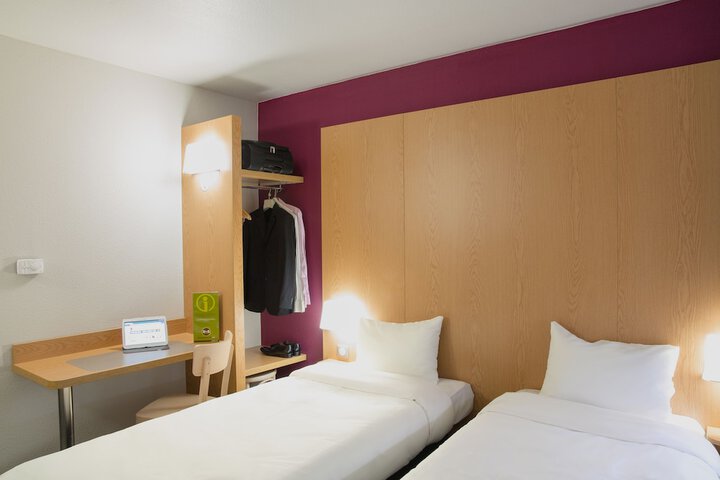Room 10 of 41