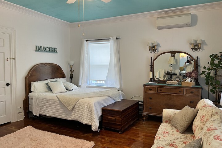 Room 32 of 162