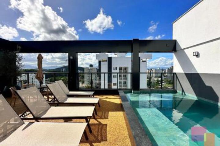 Duplex de Luxo na via Gastrômica Localiz