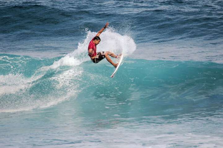 Surfing/boogie boarding