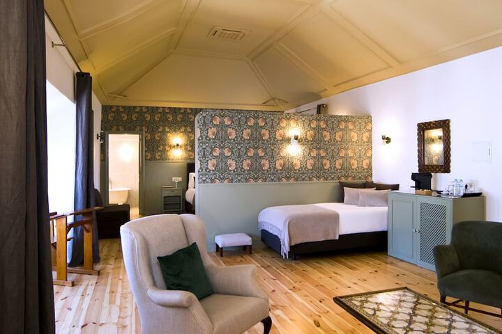 Room 46 of 81