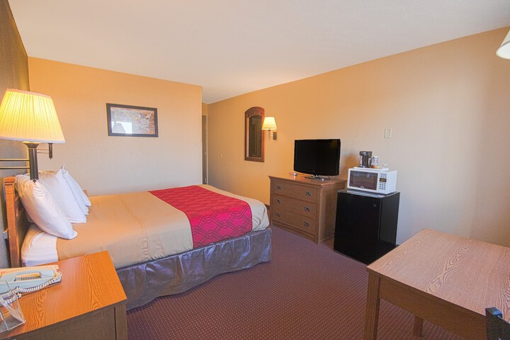 Room 27 of 47