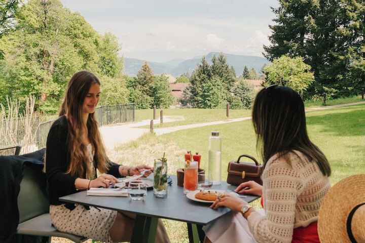 Dining 100 of 127