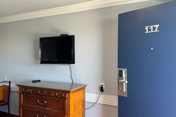 Room 3 of 31