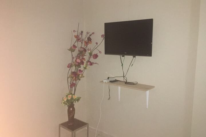 Room 12 of 30