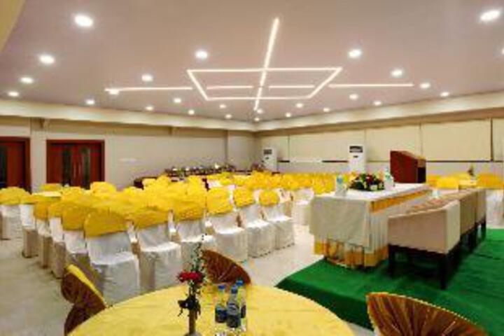 Ballroom/Hall 2 of 20