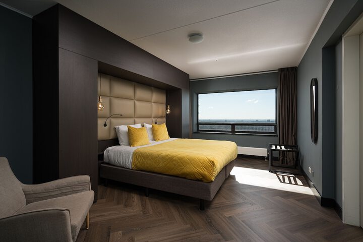 Room 25 of 56