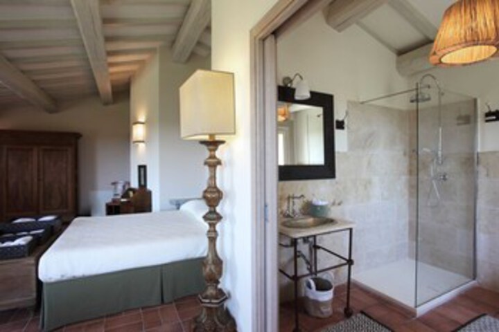 Room 3 of 47