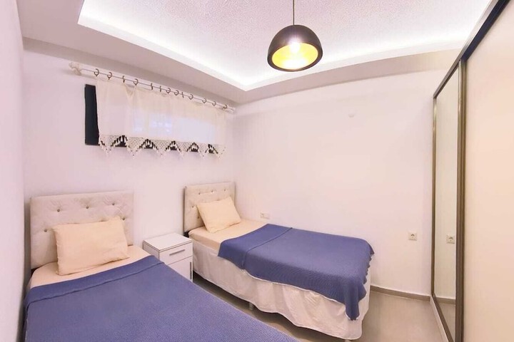 Room 15 of 34
