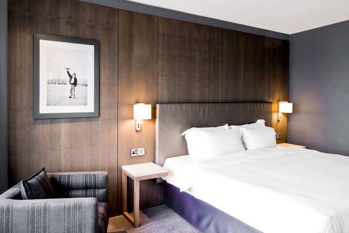 Room 26 of 149