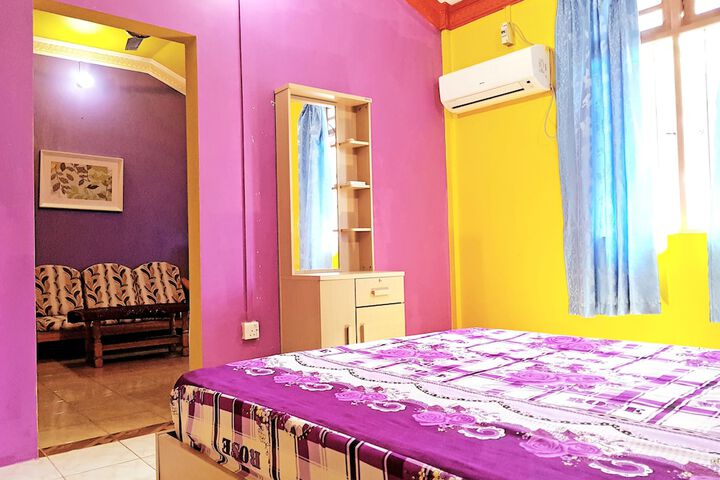 Room 8 of 13