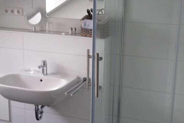 Room 10 of 23