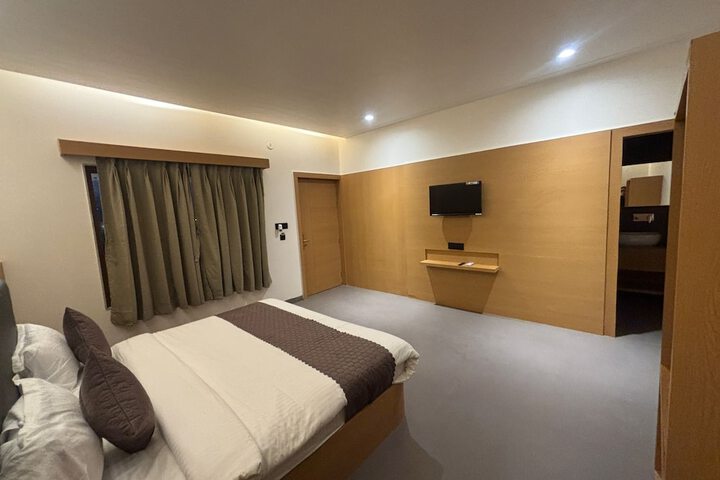 Room 8 of 39