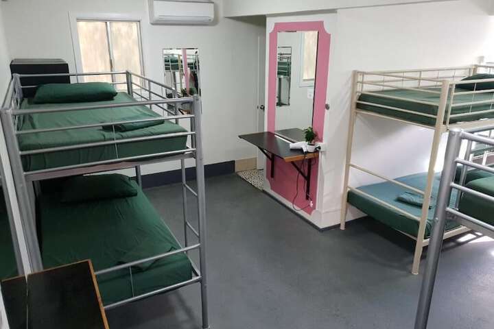 Room 14 of 32