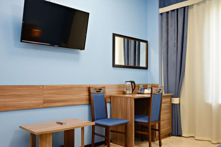 Room 10 of 20