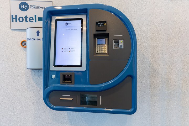 Check-in/check-out kiosk