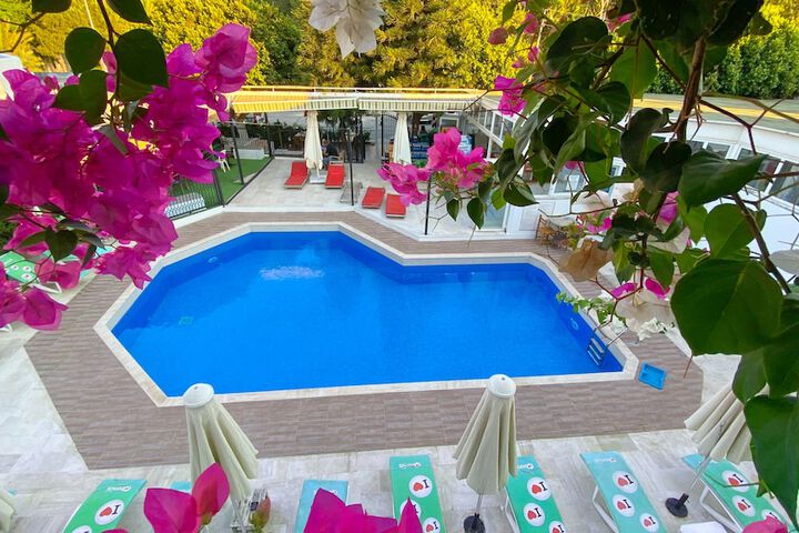 Pool 29 of 61