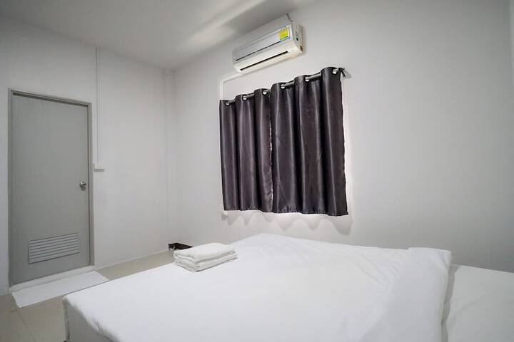 Room 29 of 79
