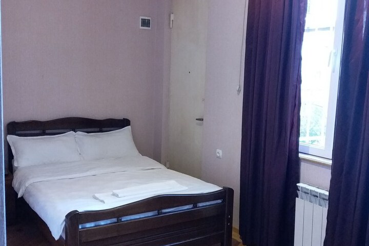 Room 5 of 38