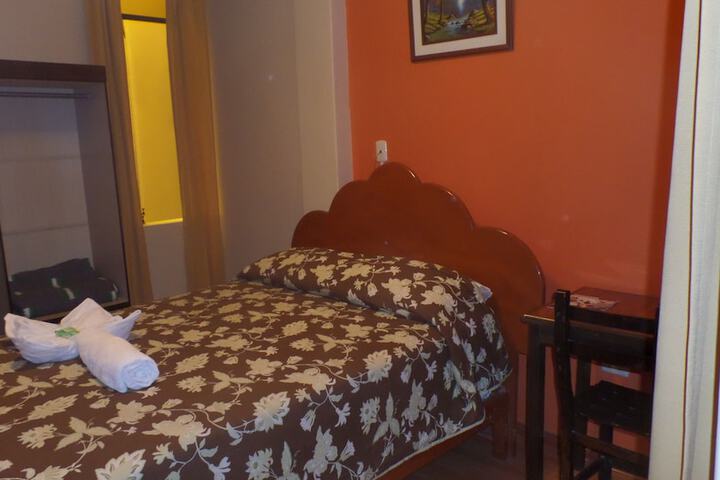 Room 4 of 32