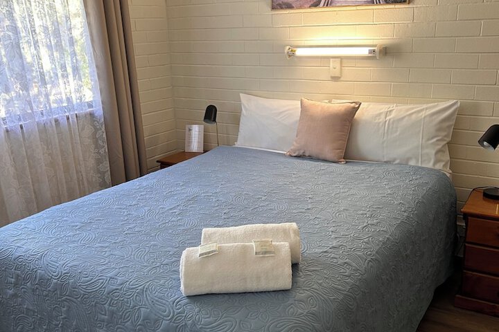 Room 12 of 73