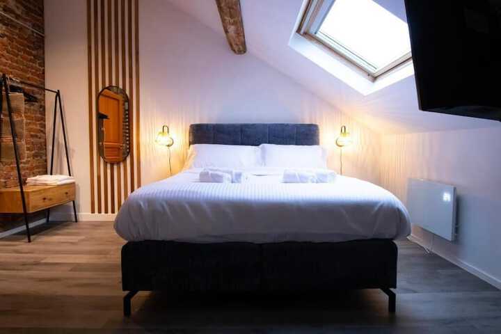 Room 14 of 33