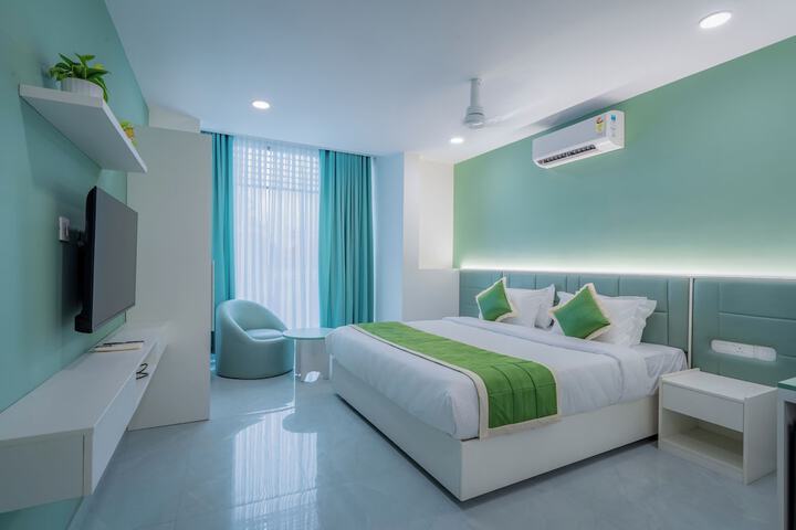 Room 28 of 49