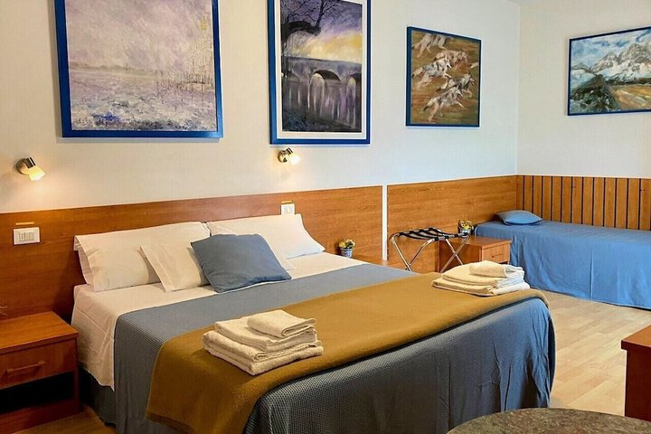 Room 45 of 170