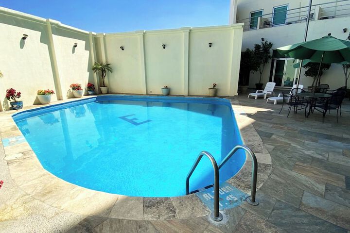 Pool 44 of 47