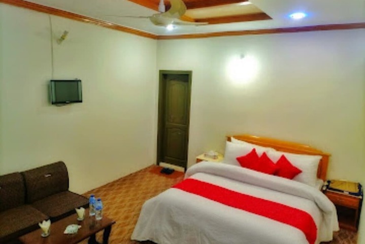 Room 5 of 7