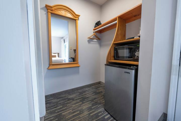 Room 165 of 549