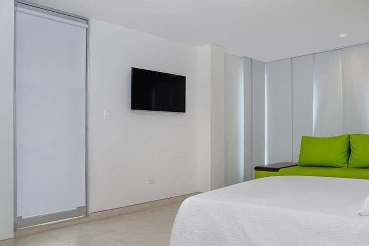 Room 5 of 19