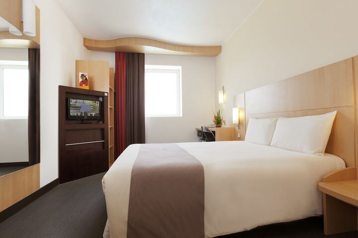 Room 8 of 31