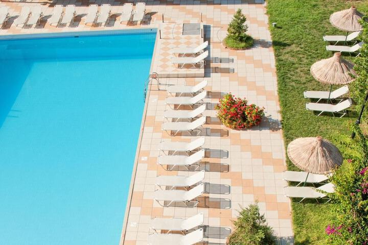 Hotel with Pool
