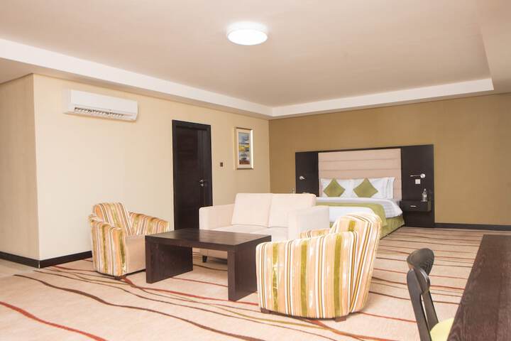 Room 13 of 43
