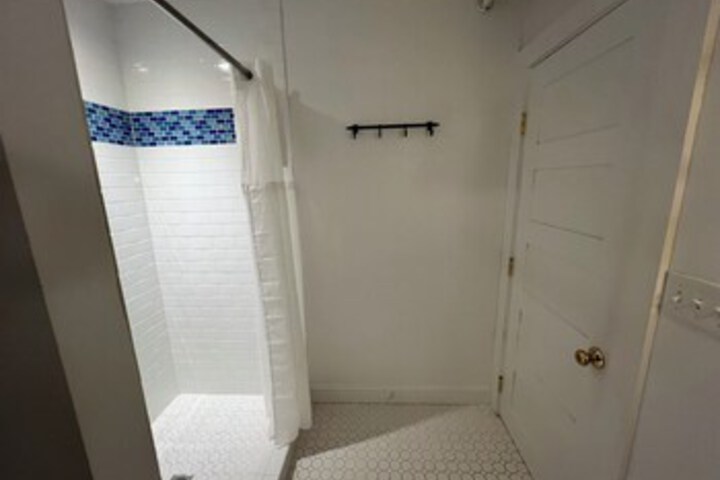 Room 214 of 297