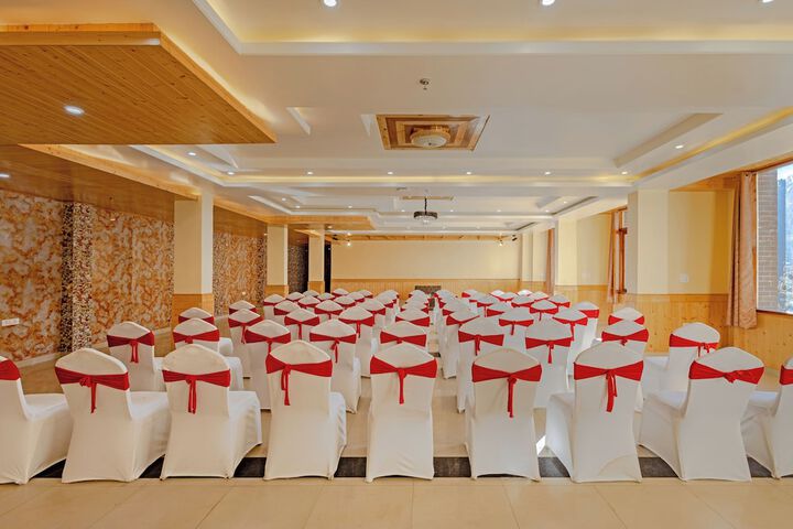 Ballroom/Hall 41 of 53