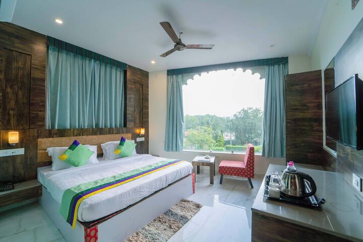 Room 14 of 48