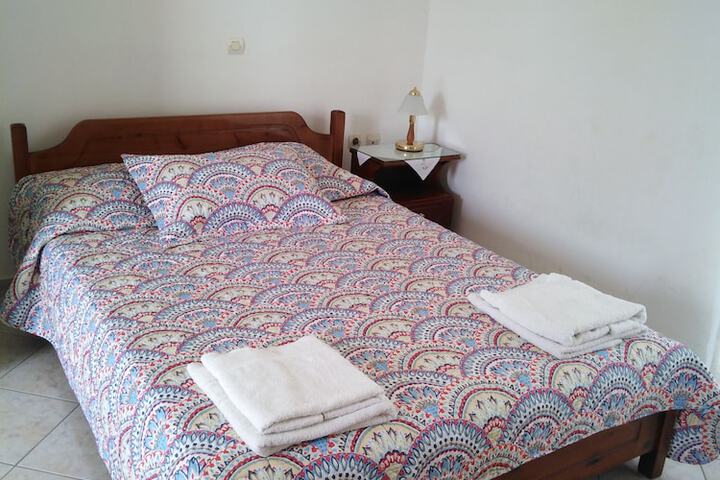 Room 6 of 192